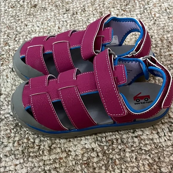 See Kai Run Kids Sandals - Picture 1 of 5
